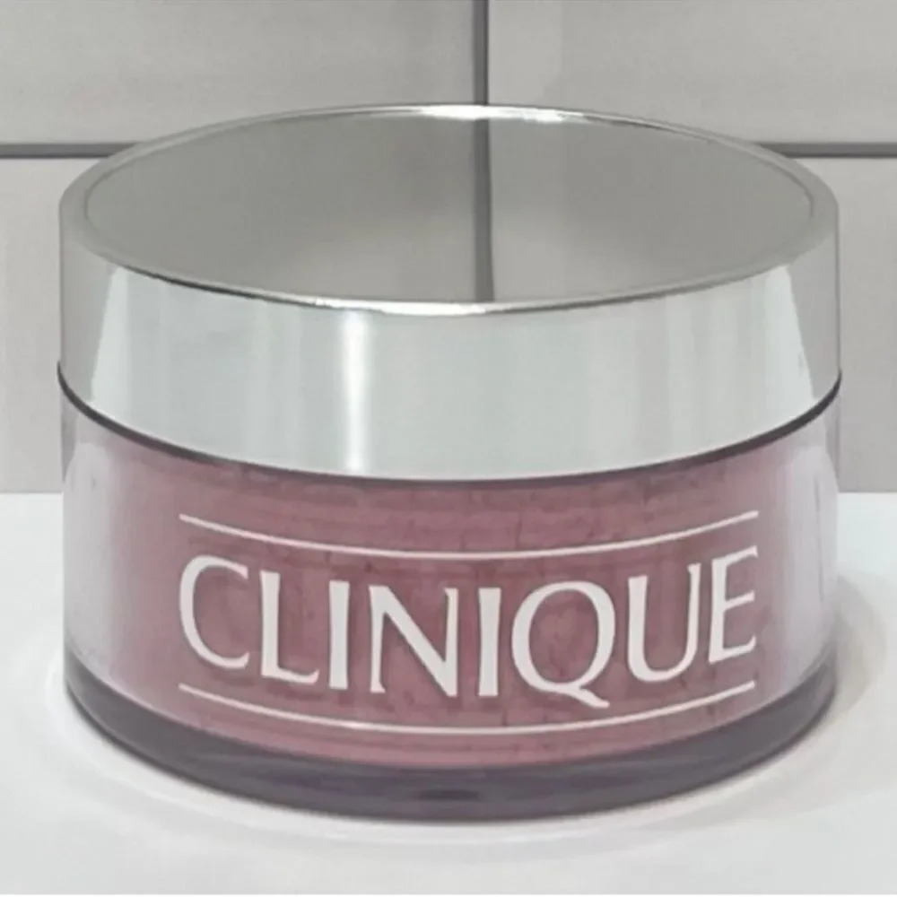 Clinique 21 Snowflake Dreams Loose Powder